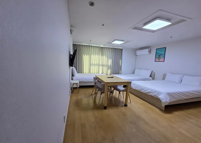 Sunny House Aparthotel Seul