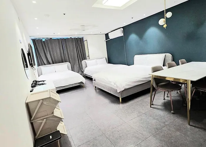 Sunny House Aparthotel