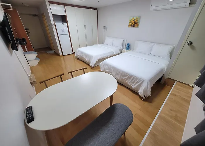 Aparthotel Sunny House *